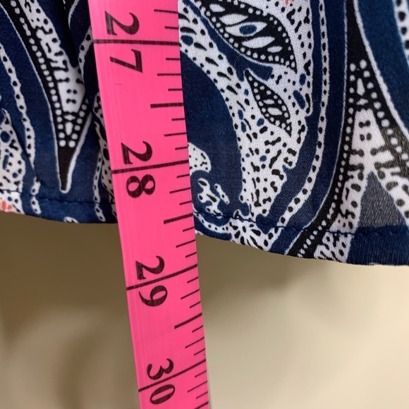 CUPCAKES AND CASHMERE......off the shoulder dress - Picture 8 of 10